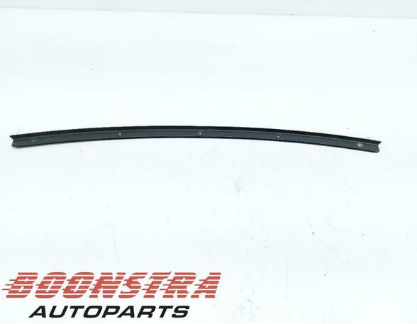 Trim Strip Bumper PORSCHE 928 (--)