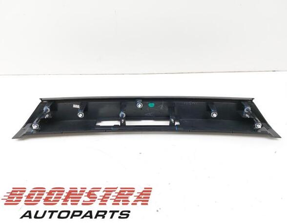 Trim Strip Bumper LYNK & CO 1