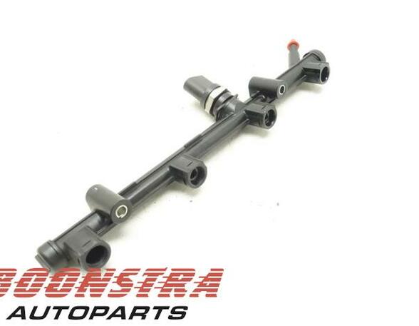 Petrol Fuel Rail SEAT Leon ST (5F8)