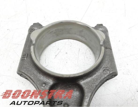 Piston VOLVO V40 Schrägheck (525, 526)