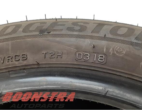 Tire FORD Fiesta VII (HF, HJ)