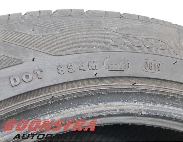 Tire HYUNDAI i40 I CW (VF)