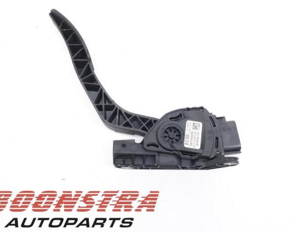 Accelerator pedal FORD Fiesta VI (CB1, CCN)