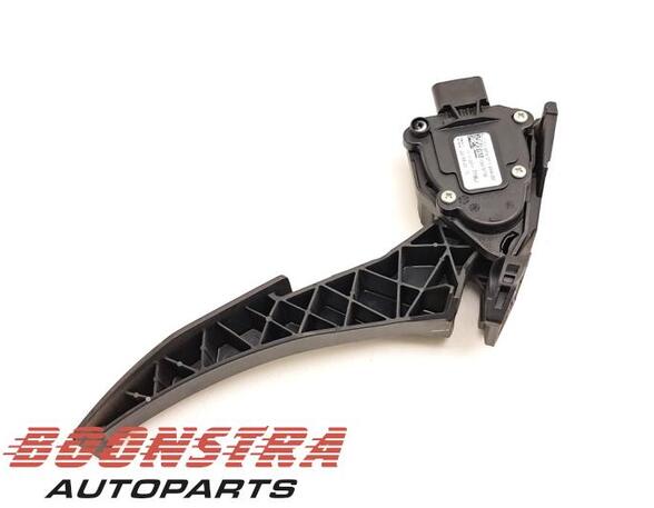 Accelerator pedal OPEL Astra K Sports Tourer (B16)