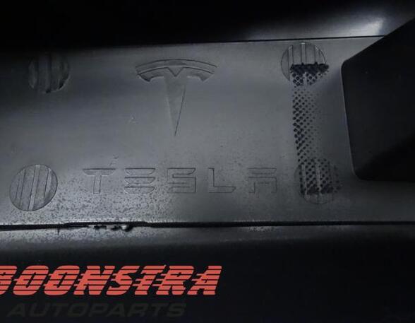 Closing plate TESLA MODEL X (5YJX)