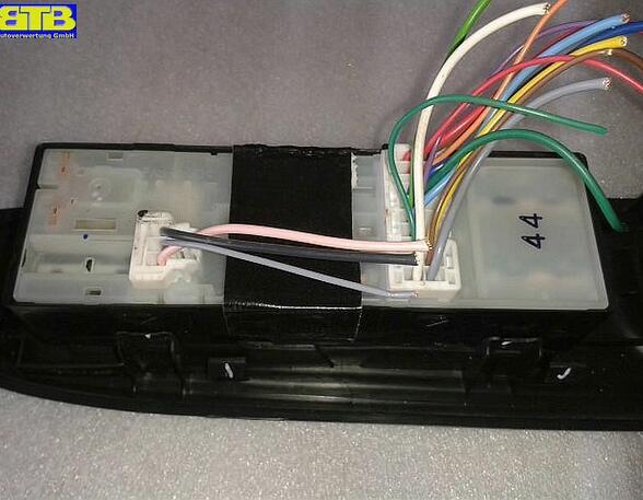 Window Lift Switch NISSAN Note (E12)