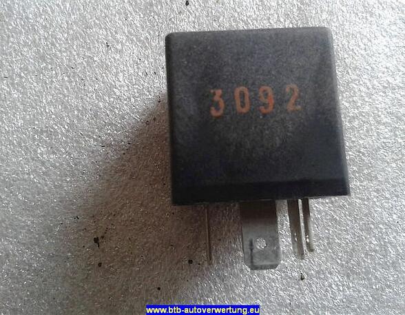 Fuel Pump Relay VW Passat (35I, 3A2)