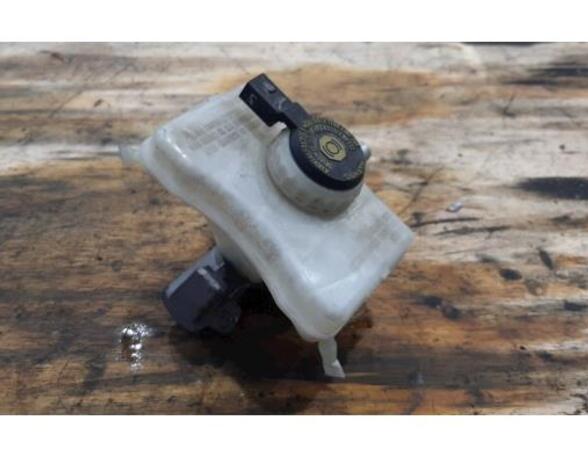 Brake Master Cylinder AUDI A5 Sportback (8TA), AUDI A4 Avant (8K5, B8)