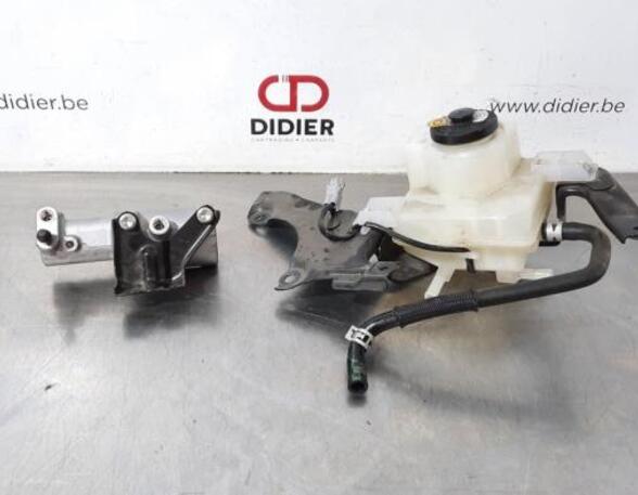 Brake Master Cylinder TOYOTA AURIS (_E18_)