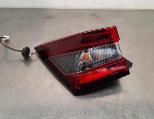 Combination Rearlight NISSAN JUKE (F16_)