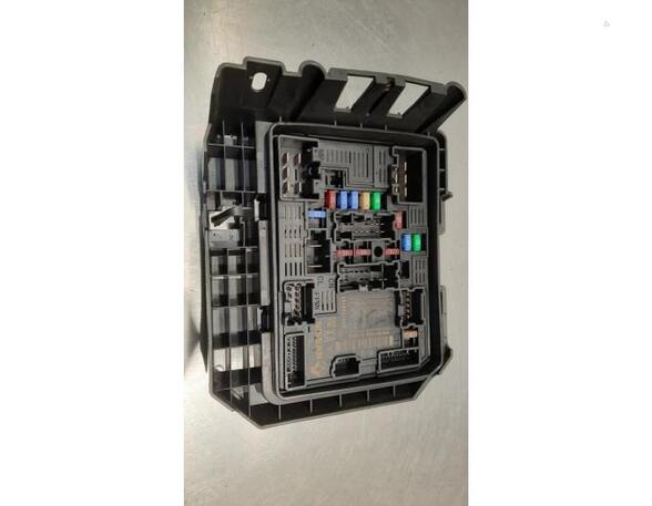 Fuse Box RENAULT CLIO V (B7_)