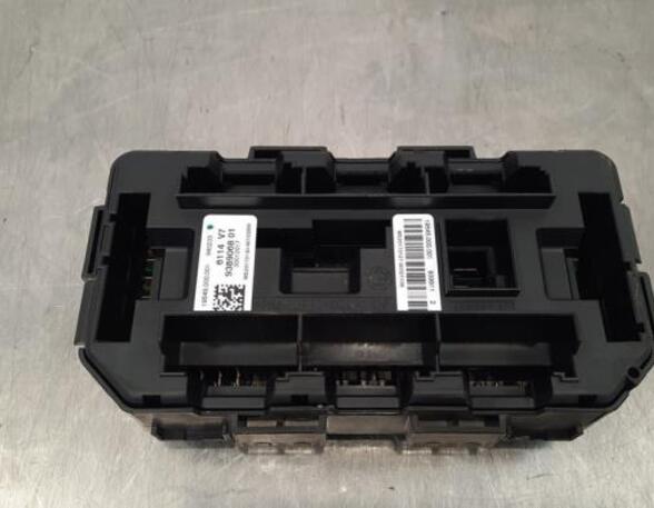 Fuse Box BMW 1 (F20), BMW 3 (F30, F80)