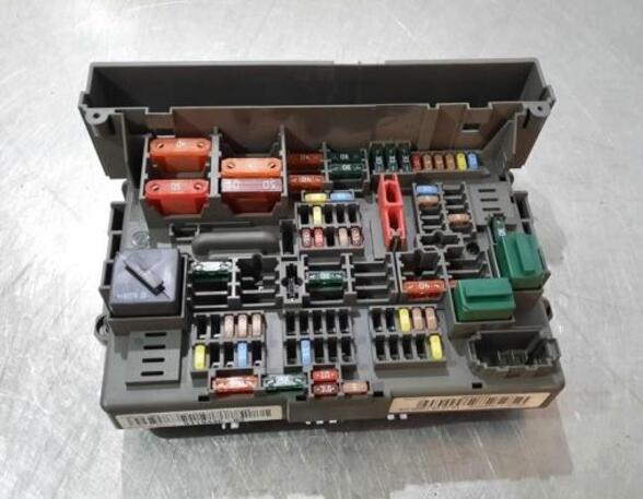 Fuse Box BMW 1 (E81), BMW 1 (E87), BMW 1 Coupe (E82)