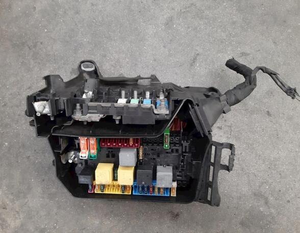 Fuse Box MERCEDES-BENZ A-CLASS (W176)