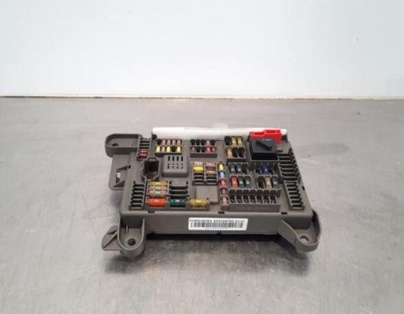 Fuse Box BMW X5 (E70), BMW X6 (E71, E72), BMW X3 (F25)