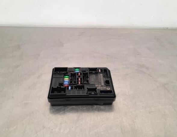 Fuse Box RENAULT CAPTUR II (HF_)