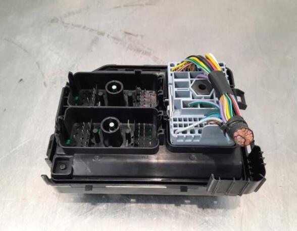 Fuse Box OPEL KARL (C16)