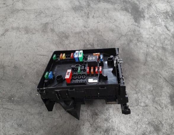 Fuse Box VW CADDY IV Box Body/MPV (SAA, SAH)