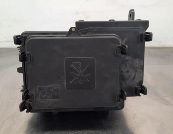 Fuse Box RENAULT TRAFIC III Van (FG_)