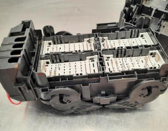 Fuse Box OPEL INSIGNIA B Grand Sport (Z18)