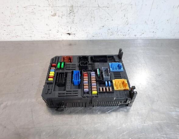 Fuse Box PEUGEOT 308 II (LB_, LP_, LW_, LH_, L3_)