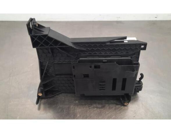 Fuse Box MERCEDES-BENZ A-CLASS (W176), MERCEDES-BENZ CLA Coupe (C117), MERCEDES-BENZ GLA-CLASS (X156)