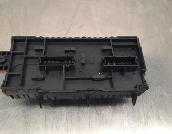 Fuse Box MERCEDES-BENZ A-CLASS (W176)