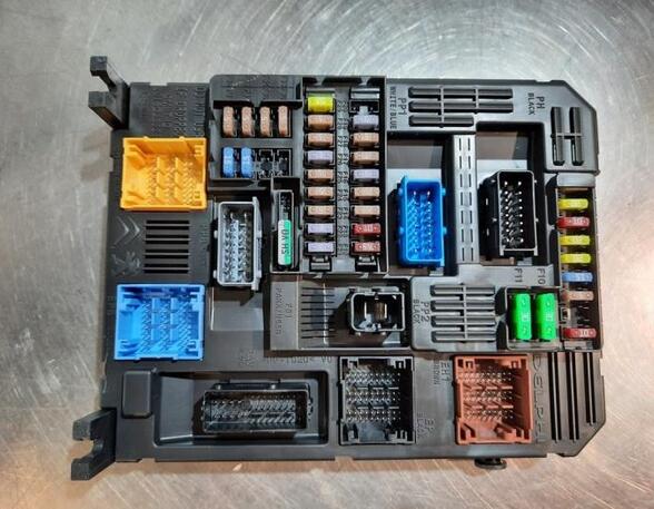 Fuse Box CITROËN C4 SPACETOURER (3D_)