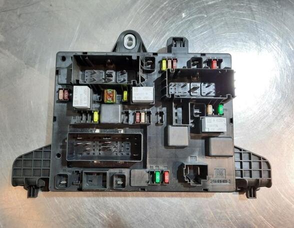 Fuse Box OPEL ZAFIRA TOURER C (P12), OPEL ASTRA J Sports Tourer (P10)