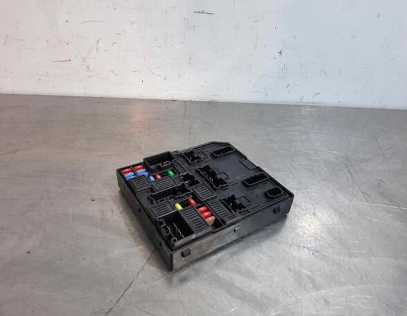 Fuse Box NISSAN PULSAR Hatchback (C13)