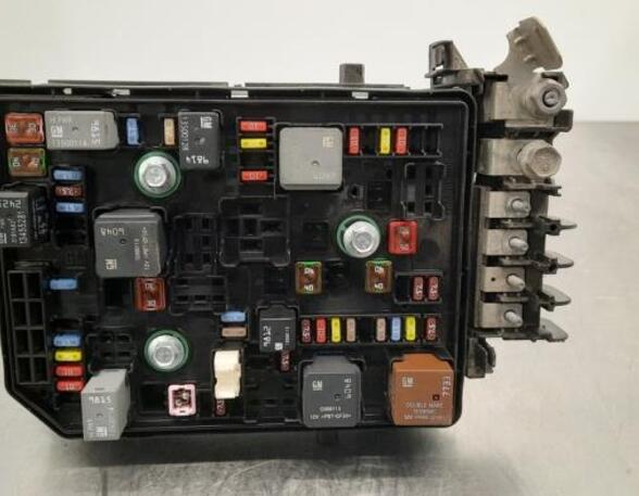 Fuse Box OPEL ASTRA K Sports Tourer (B16)