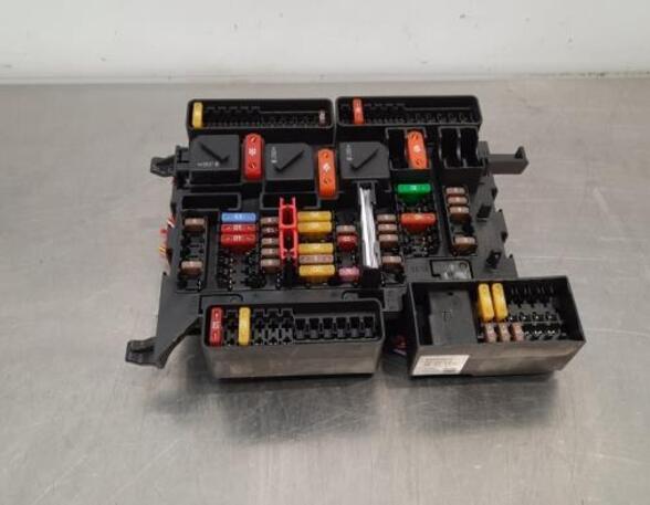 Fuse Box BMW 2 Gran Tourer (F46)