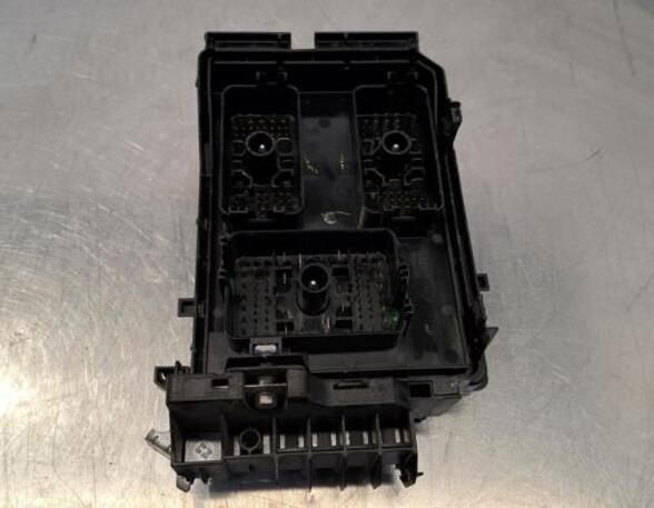 Fuse Box OPEL ASTRA K (B16), OPEL ASTRA K Sports Tourer (B16)