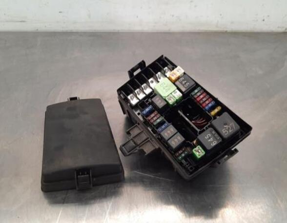 Fuse Box VW TIGUAN (AD1, AX1), VW TIGUAN ALLSPACE (BW2), SEAT ATECA (KH7, KHP), AUDI A3 Limousine (8VS, 8VM)