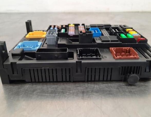 Fuse Box OPEL CORSA F (P2JO)