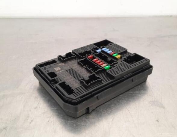 Fuse Box RENAULT TRAFIC III Van (FG_)