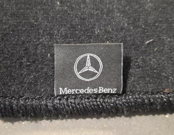 Kofferraum Matte von einem Mercedes EQA