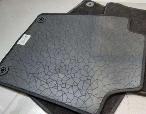 Floor mat (Carpet Mat) SKODA FABIA III (NJ3)