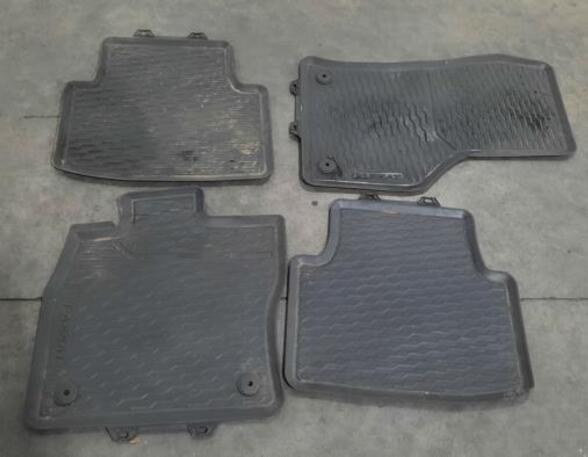 Floor mat (Carpet Mat) VW PASSAT B8 Variant (3G5, CB5), VW PASSAT ALLTRACK B8 Variant (3G5, CB5)