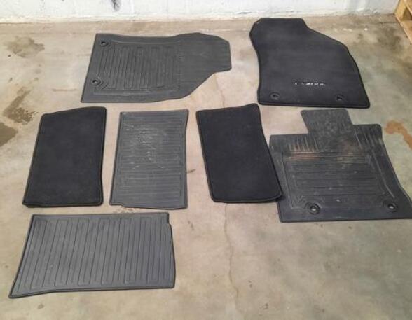 Floor mat (Carpet Mat) LEXUS CT (ZWA10_)