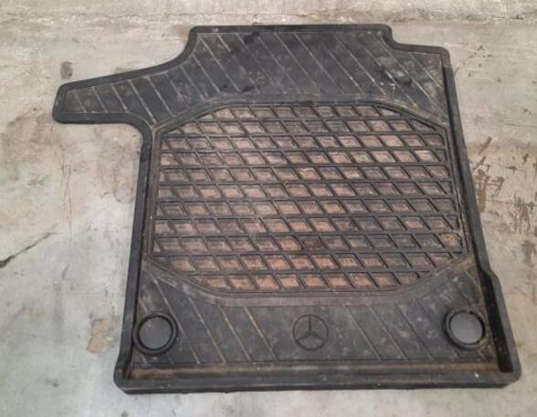 Floor mat (Carpet Mat) MERCEDES-BENZ VITO Mixto (Double Cabin) (W447)