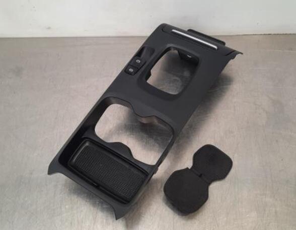 Cup holder VOLVO XC40 (536), VOLVO C40 (539)