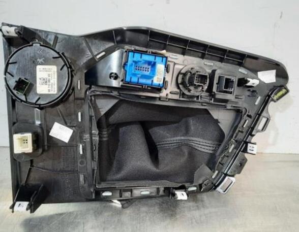 Center Console PEUGEOT 3008 SUV (MC_, MR_, MJ_, M4_)