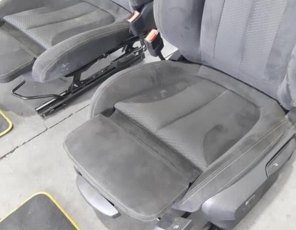 Seats Set BMW X2 (F39)