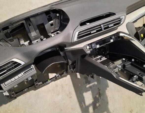 Dashboard PEUGEOT 3008 SUV (MC_, MR_, MJ_, M4_)