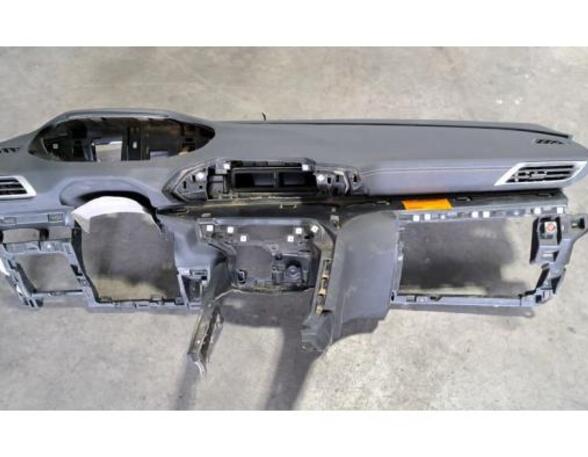 Dashboard PEUGEOT 5008 II (MC_, MJ_, MR_, M4_), PEUGEOT 3008 SUV (MC_, MR_, MJ_, M4_)