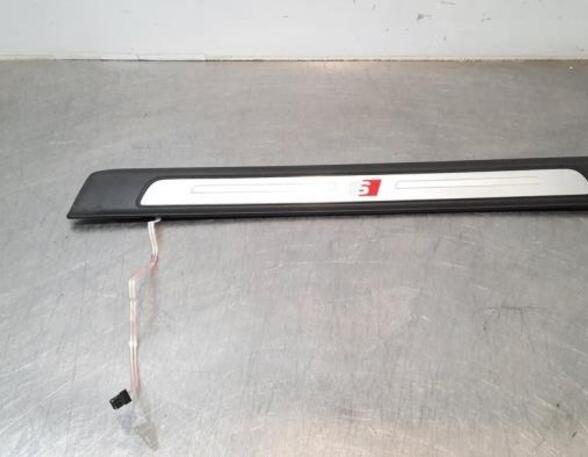 Trim Strip Bumper AUDI Q8 (4MN)