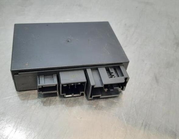 Control unit for trailer coupling MAN TGE Van