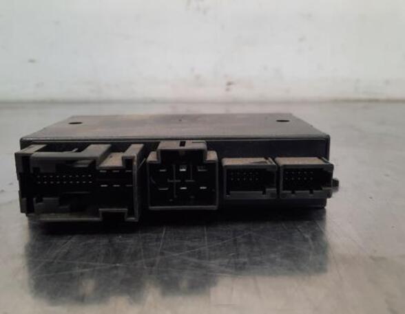 Control unit for trailer coupling AUDI A3 Sportback (8VA, 8VF), AUDI A6 Allroad (4GH, 4GJ, C7)