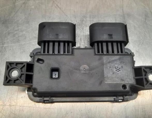 Relais für Kraftstoffpumpe Mercedes-Benz Vito Kasten W447 A0009008214 P20632010